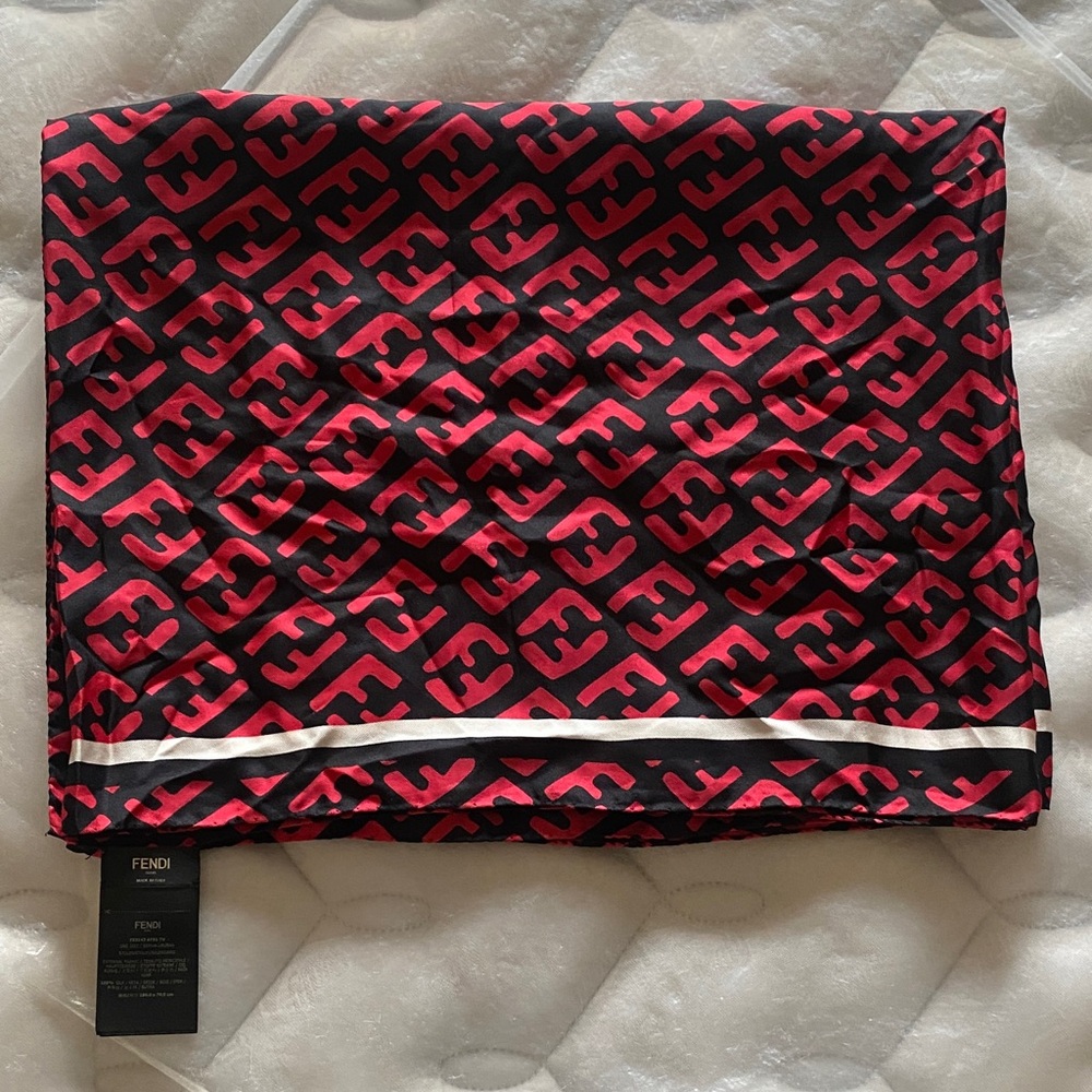 Fendi Black and Red Patterned Scarf